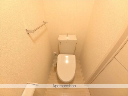 Ｂｅａｎｓ[2LDK/65.93m2]のトイレ