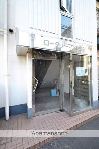 ロータリーマンションの玄関写真