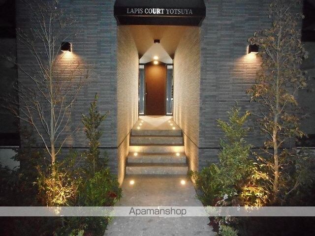 ＬＡＰｉＳ　ＣＯＵＲＴ　ＹＯＴＳＵＹＡ[1K/25.03m2]のエントランス2