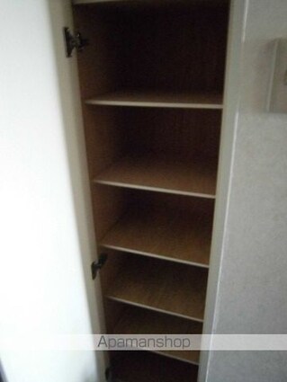 レジデンス　ウェル[1K/30.06m2]の玄関