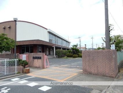 Ｔｉａｒｅ　Ｍａｎｂａｉ[2LDK/52.27m2]の周辺2