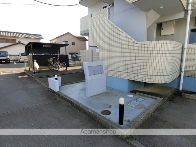 シャトレGの玄関写真