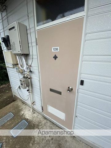 林山ハイツの玄関写真