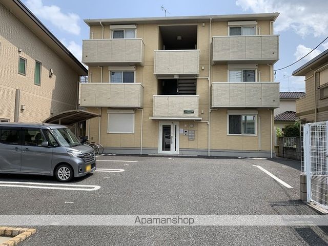 レイクルイーズの玄関写真