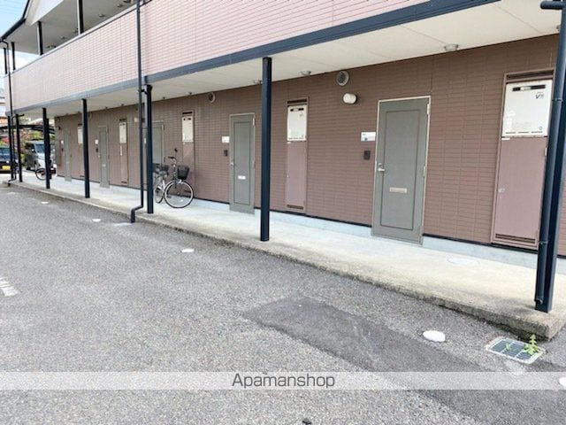アバンセタカA棟の玄関写真