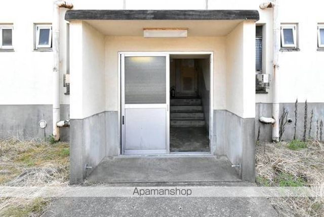 ビレッジハウス富山北1号棟の玄関写真