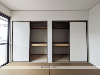 ファミーユ・ヴィラ　Ｂ・Ｃ　Ｃ棟[2LDK/55.2m2]の収納