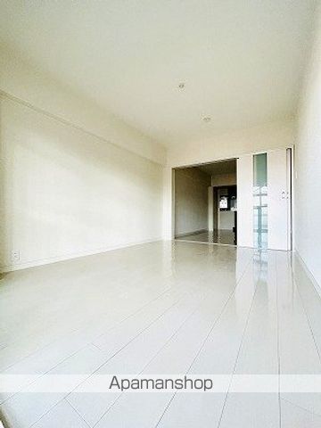 クローバーハイツ森小路2号棟の内装写真