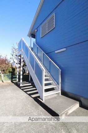 東京都福生市大字福生[2LDK/52.17m2]のエントランス2