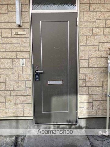いづみハイツの玄関写真