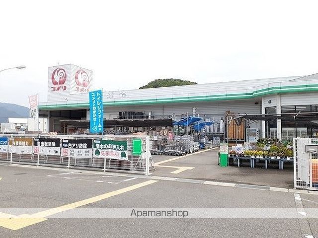 フロスト フラワーズ IIIの周辺写真