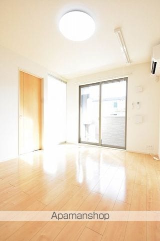 QーフロンティアIIIの内装写真