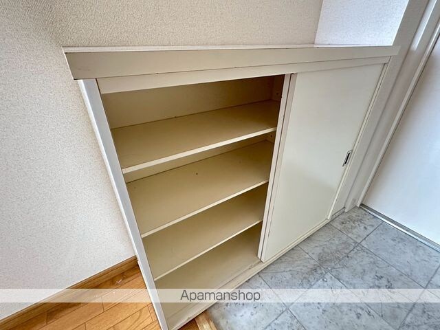 ホワイトパレス[1LDK/40.73m2]の収納