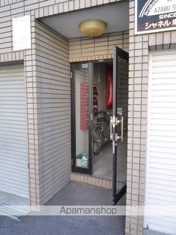 シャネル麻生参番館の玄関写真