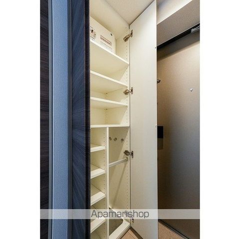 コンフォリア・リヴ品川西大井の内装写真