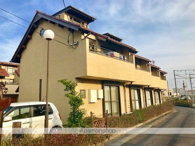 ローズガーデン2号館の外観写真