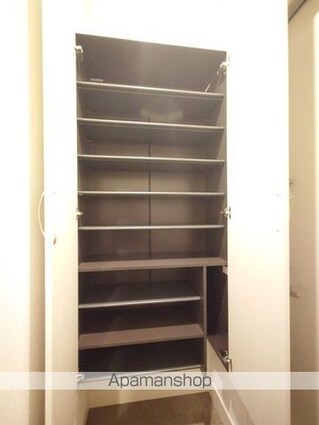 ウィステリア[1R/31.8m2]の内装1