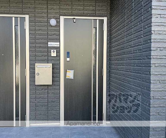 グレイス長岡京の玄関写真