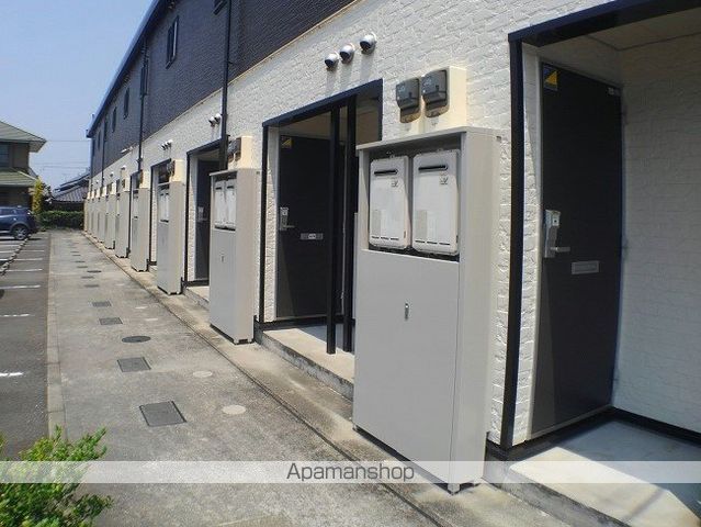 レオパレスネーブルIIの玄関写真