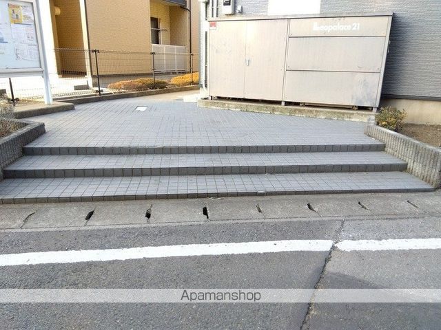 レオパレス白井の玄関写真