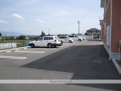 クラール　Ｂ[1LDK/45.72m2]の駐車場