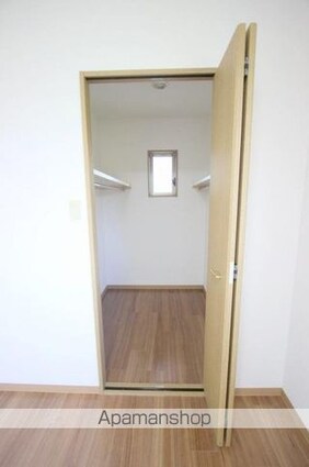 メゾン・ド・クレアＡ棟[2LDK/55.89m2]の収納