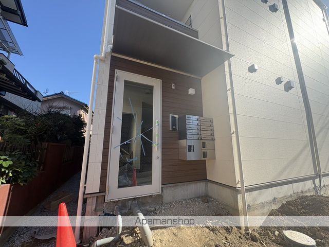 ジーメゾン草加瀬崎の玄関写真