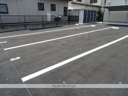 アイリーコート南小泉[3LDK/66.66m2]の駐車場