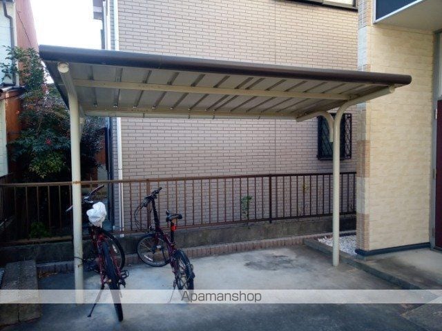 レオパレス恋の坂の外観写真