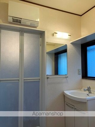 長房町戸建[4SLDK/111.95m2]の洗面所