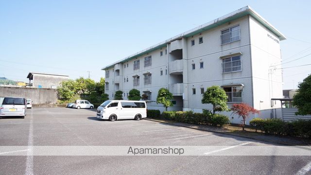ホワイトハイツ鈴木の外観写真