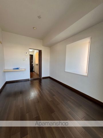 プレアール新外の内装写真