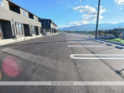 フォレスターナ　ココＢ[1LDK/50.01m2]の駐車場