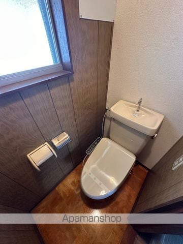 岡田ハイツ西棟の内装写真