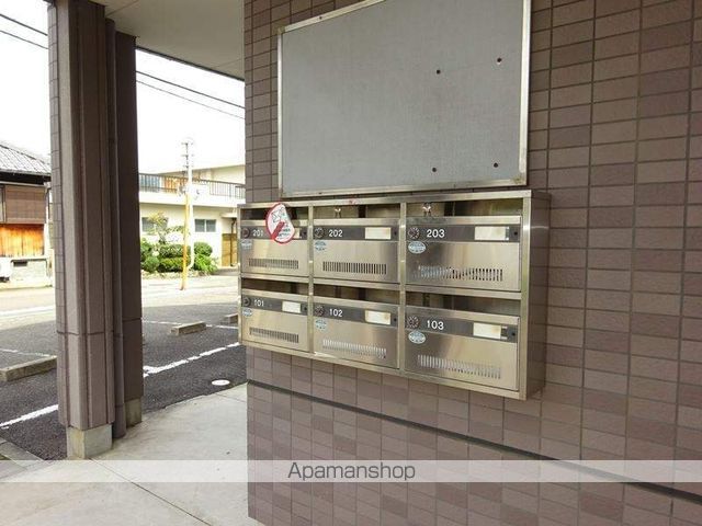 【和歌山市弘西のアパートの写真】