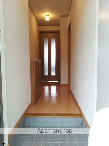 アムール・ＧＡＫＵ　Ａ[1R/33.15m2]の玄関