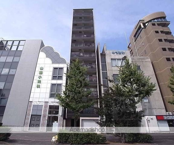 バインオーク・イレブンの外観写真