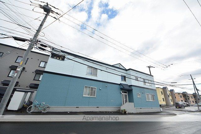 クレストール四番館の外観写真