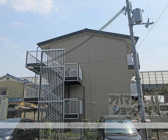 レオパレス深草の外観写真