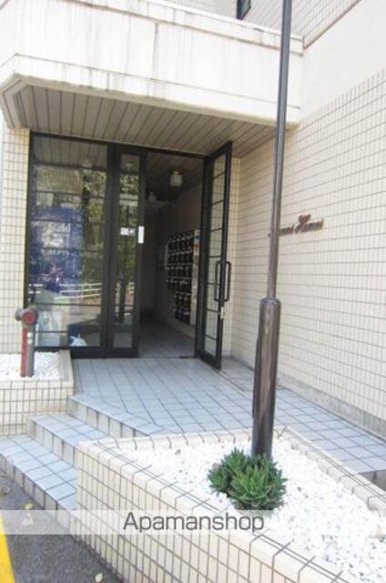 ＢＲＯＷＮＳ　ＨＯＭＥＳ[1K/27.84m2]のエントランス1