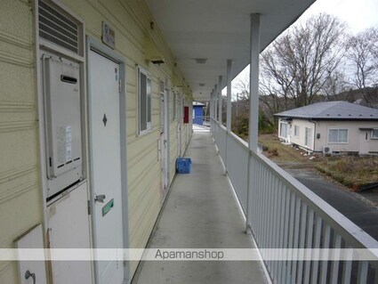 ビューパレー三戸[1K/23.18m2]のエントランス2