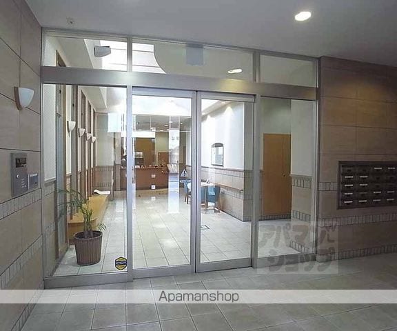 ルミノーサ三条小川の玄関写真