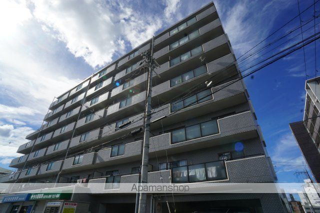 マンションオカザワの外観写真