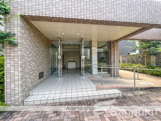 スカール道後の玄関写真