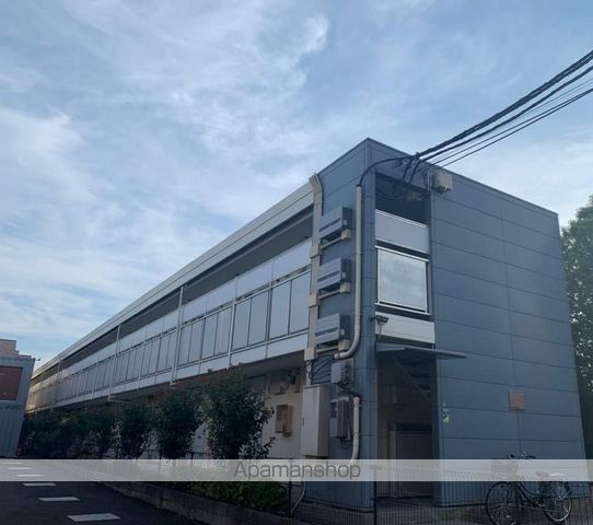 レオパレスΑの玄関写真