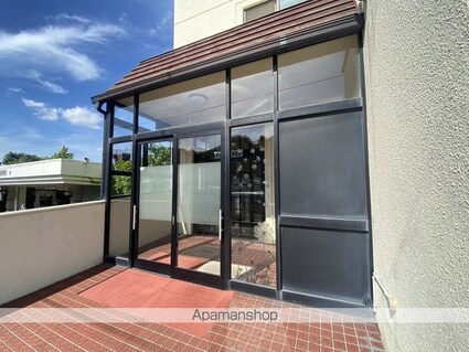 もとい坂フラット[2LDK/50.28m2]のエントランス