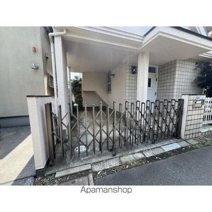 国分寺市富士本１丁目貸家[4LDK/89.1m2]の駐車場