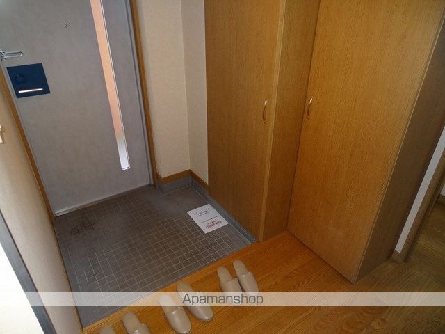 メゾン甲斐[2LDK/58.32m2]の玄関1