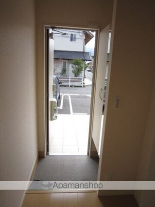Ｄーｒｏｏｍビオラ[2LDK/65.45m2]の玄関