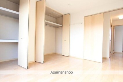 ロイヤルフェルティ　Ａ・Ｂ・Ｃ・Ｄ・Ｅ[2LDK/57.07m2]の収納